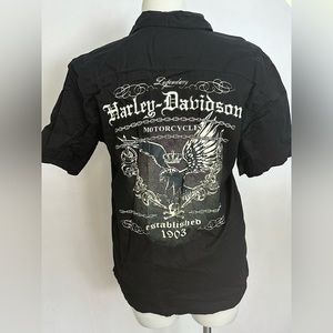 Men’s Harley Davidson shirt sleeve button up shirt. Size large.